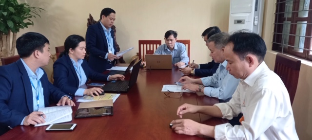 Cán bộ Thống kê hướng dẫn kê khai tại Cơ sở Cai nghiện số 1 tỉnh Lào Cai