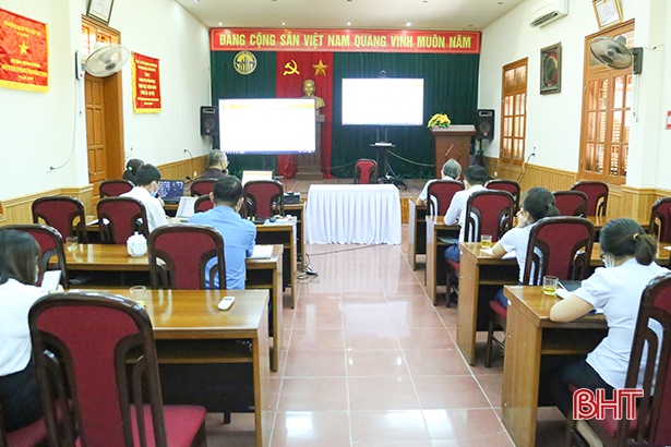 Hà Tĩnh đã tiến hành tập huấn trực tuyến các vấn đề liên quan đến cuộc TĐT cho các địa phương.