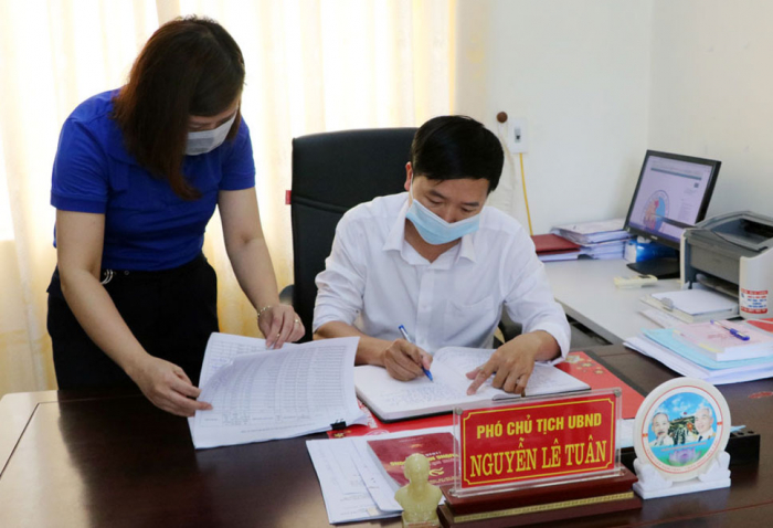 Phường Minh Phương, thành phố Việt Trì rà soát lại dữ liệu để phục vụ tổng điều tra giai đoạn 2.