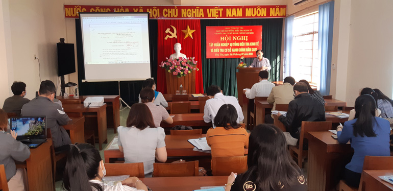 Tập huấn nghiệp vụ thống kê cho điều tra viên, giám sát viên.