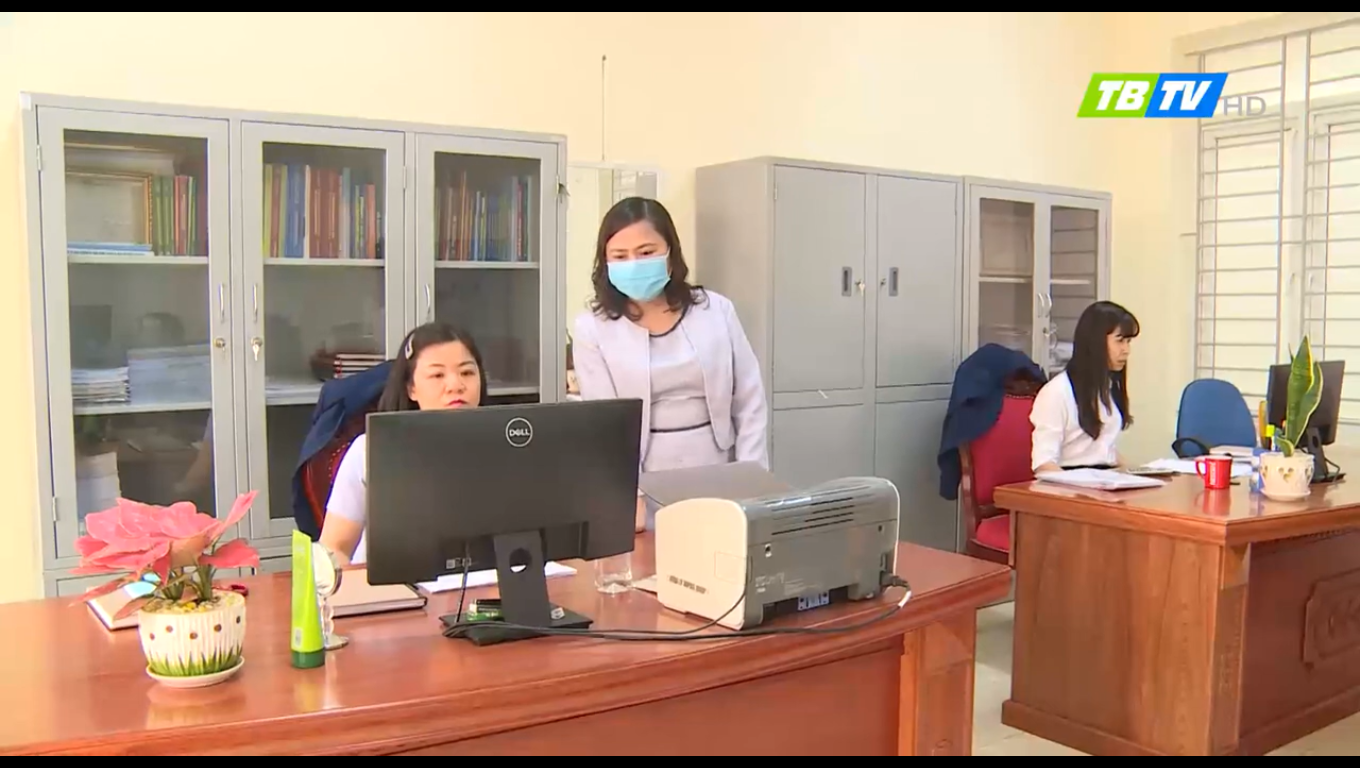 Phòng thu thập thông tin Thống kê kiểm tra rà soát danh sách các cơ sở kinh tế, HCSN  