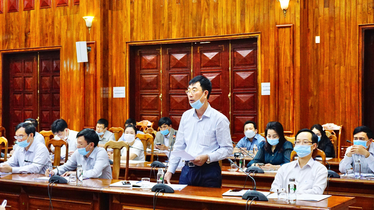 Đại biểu thảo luận tại buổi họp